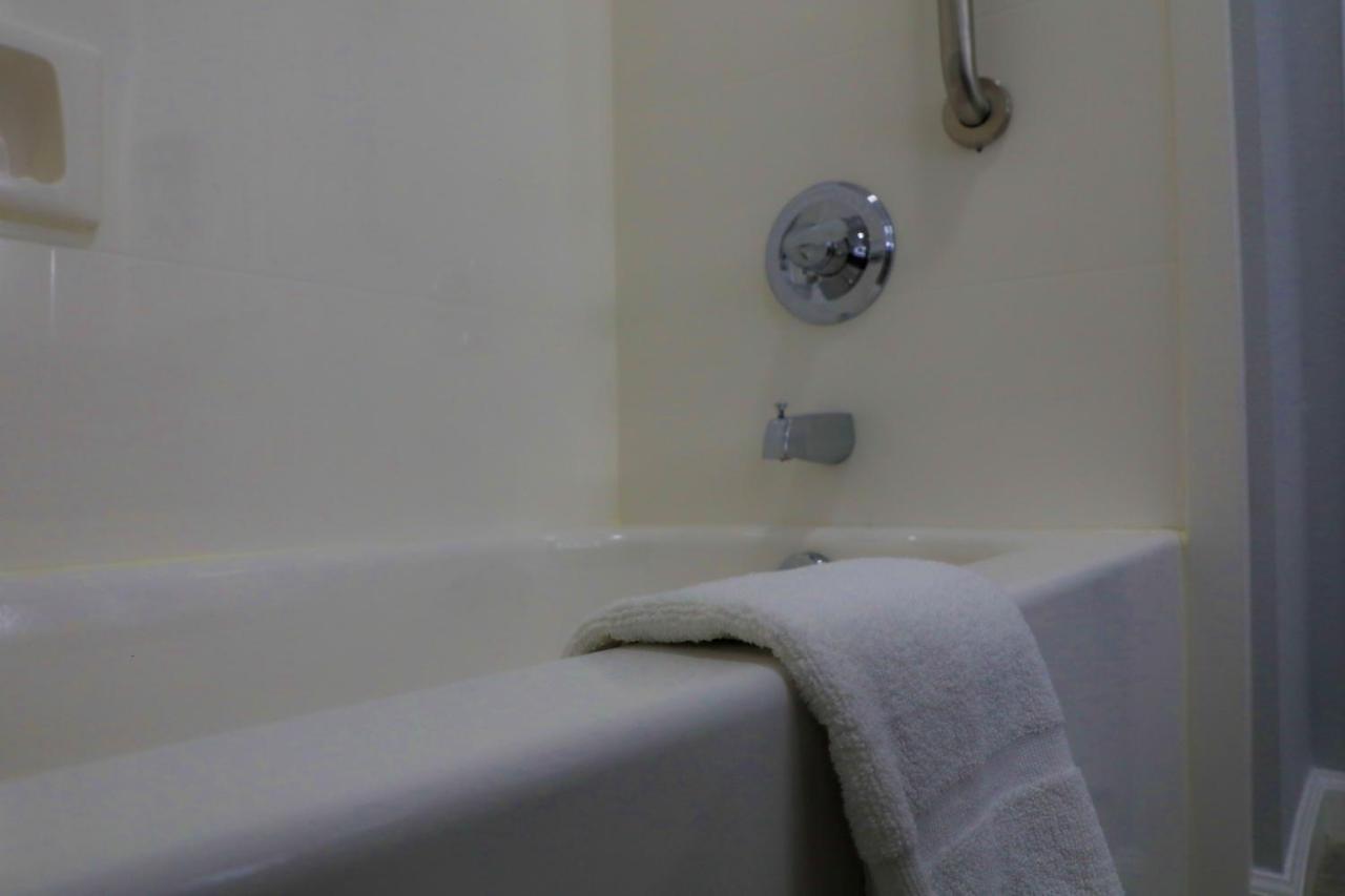 Home Inn And Suites Олив Бранч Екстериор снимка